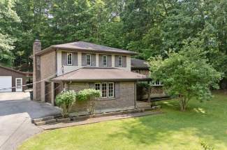 2312 Blevins Gap Rd, Louisville, KY 40272 (MLS#1689533)