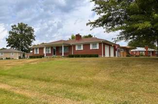 4903 Swaps Ln, Louisville, KY 40216 (MLS#1645524)