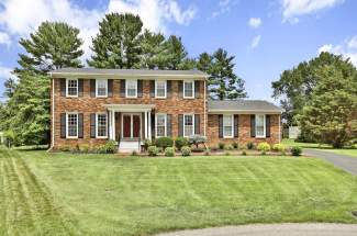 8901 El Morro Ct, Louisville, KY 40299 (MLS#1662136)